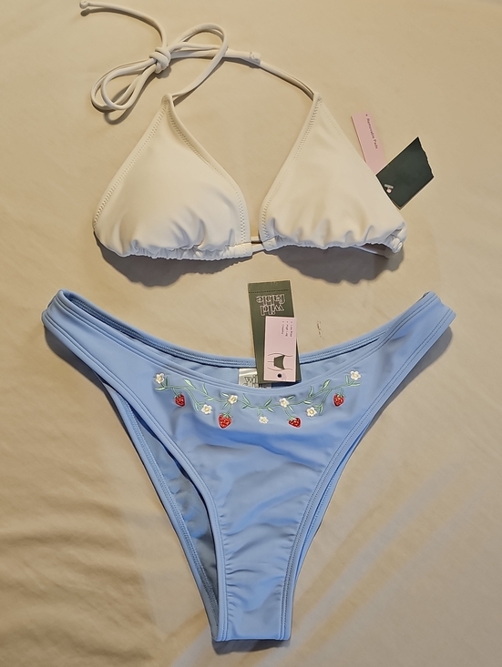 wild fable Other - Wild Fable Set: Light Blue Bottoms with Berry Embroidery & White Triangle Top